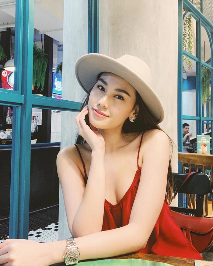 ดาว พิมพ์ทอง บ้าน