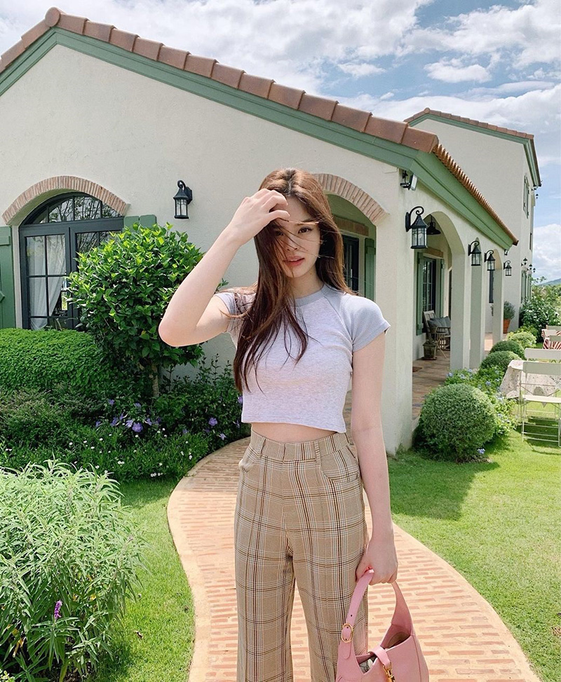 แอลลี่ อชิรญา นิติพน