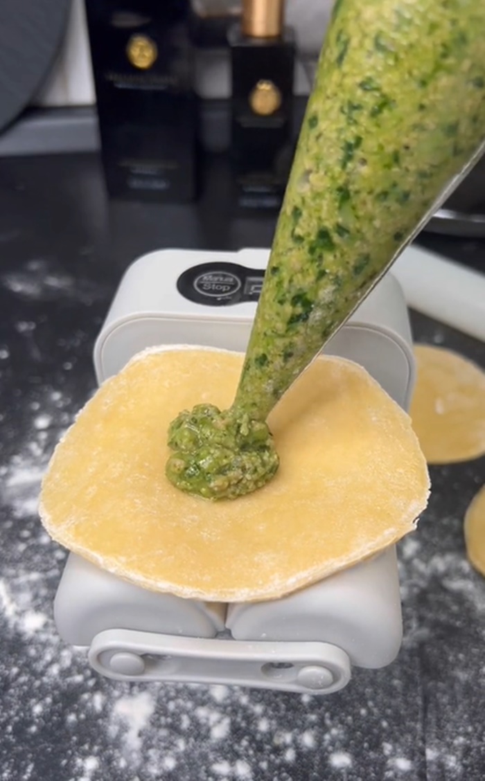 เครื่องทำเกี๊ยว