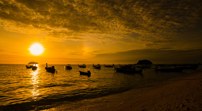 หาดซันเซ็ต เกาะหลีเป๊ะ