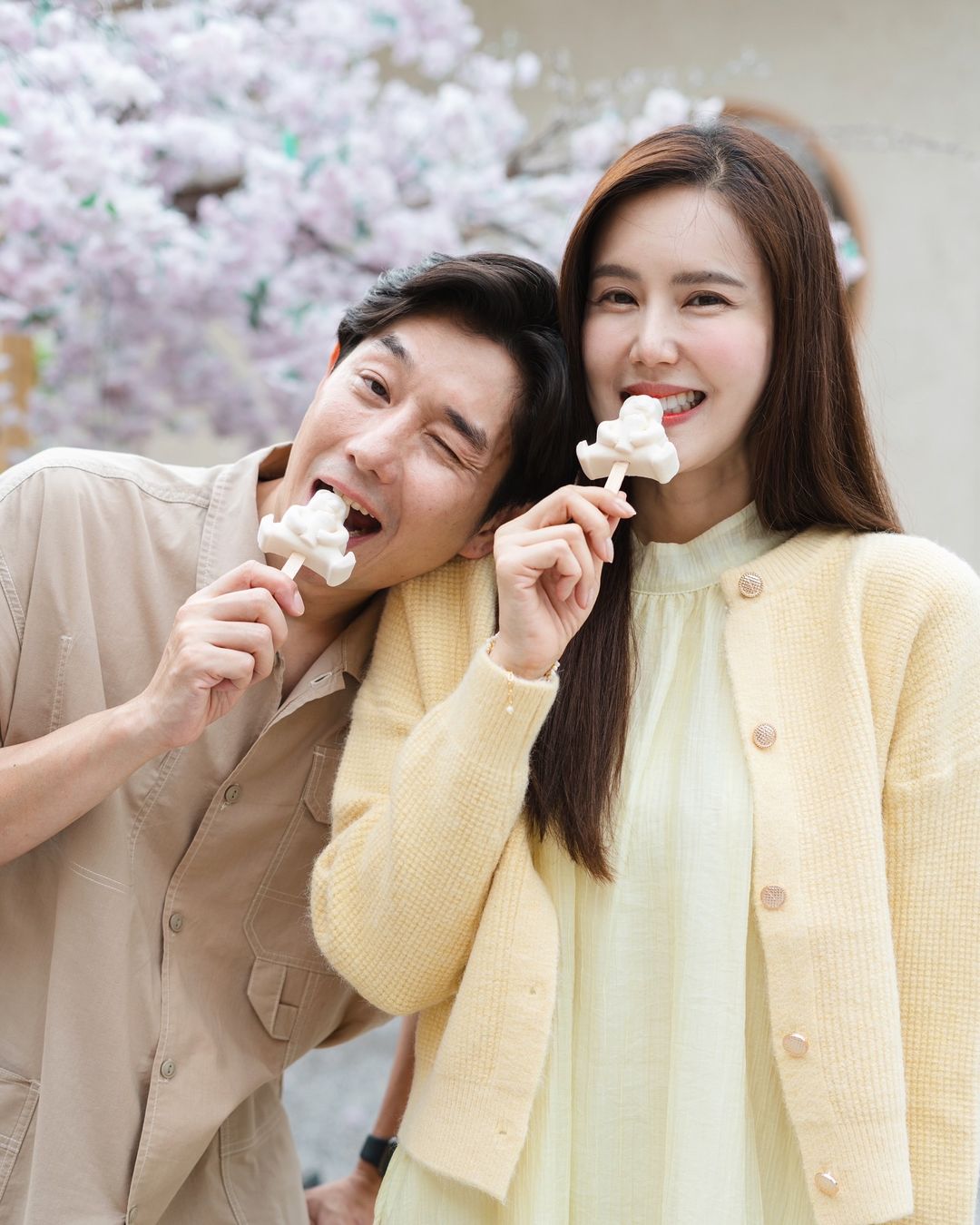 เจี๊ยบ พิจิตตรา กับ บอย พีซเมกเกอร์ 