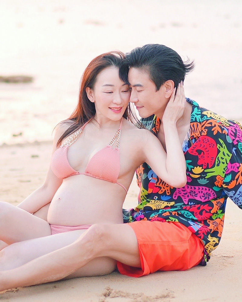 ตู่ ปิยวดี อุ้มท้องโตนุ่งบิกินี่อวดหุ่นแซ่บ