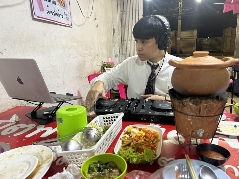 กินจิ้มจุ่ม