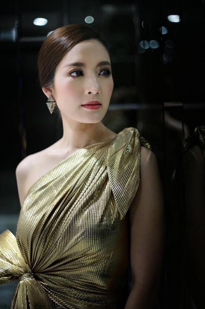 แอฟ ทักษอร