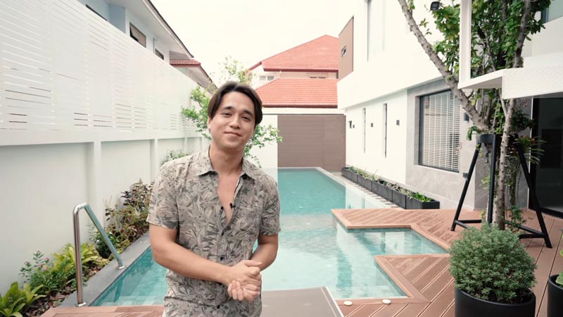 บ้าน อเล็กซ์ เรนเดลล์