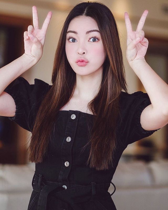 เอวา ตลกหกฉาก