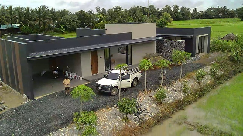 บ้านกลางทุ่งนา