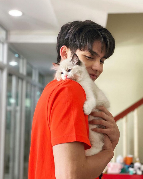 ไบร์ท วชิรวิชญ์