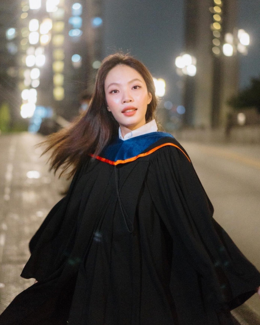 ซ้อการ์ดคือใคร ? เปิดประวัติอินฟลูเอนเซอร์และ CEO สาวแซ่บ แฟนของ ซุง ศตาวิน