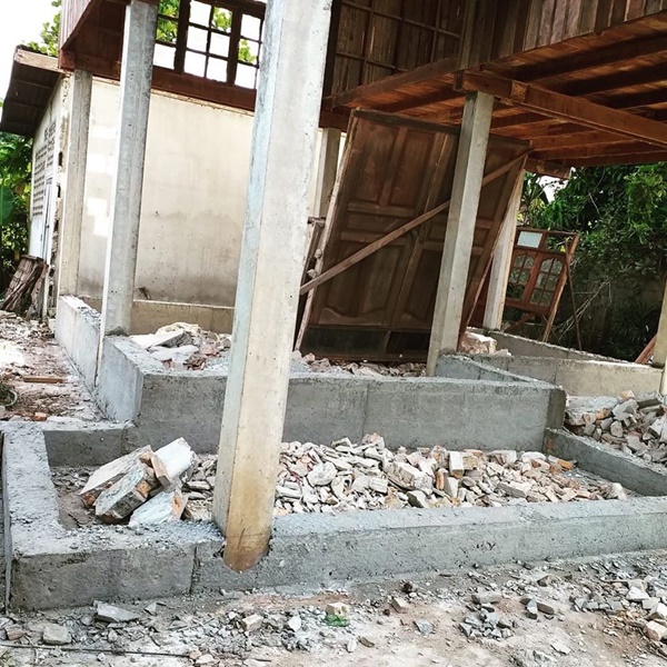 รีโนเวทบ้านไม้ 2 ชั้น งบ 7 แสน
