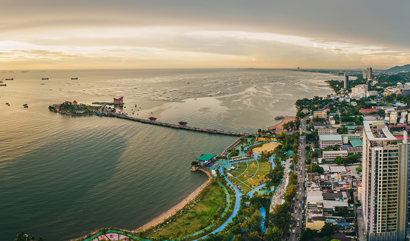 งานวิจิตร 5 ภาค ชลบุรี เกาะลอย