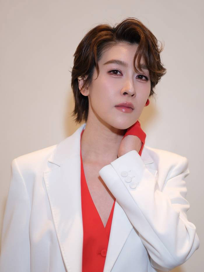 เชียร์ ฑิฆัมพร 