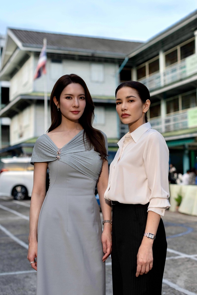 ศักดินาวิทยาลัย อ้อม พิยดา แอฟ ทักษอร