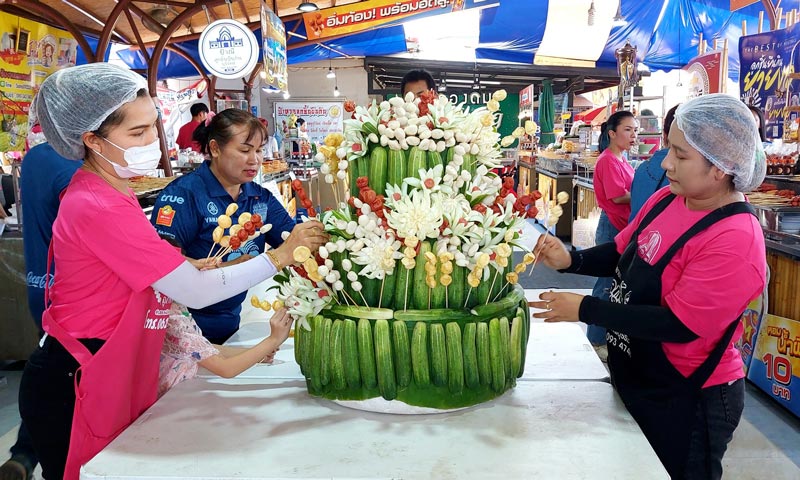 ลูกชิ้นยืนกิน บุรีรัมย์