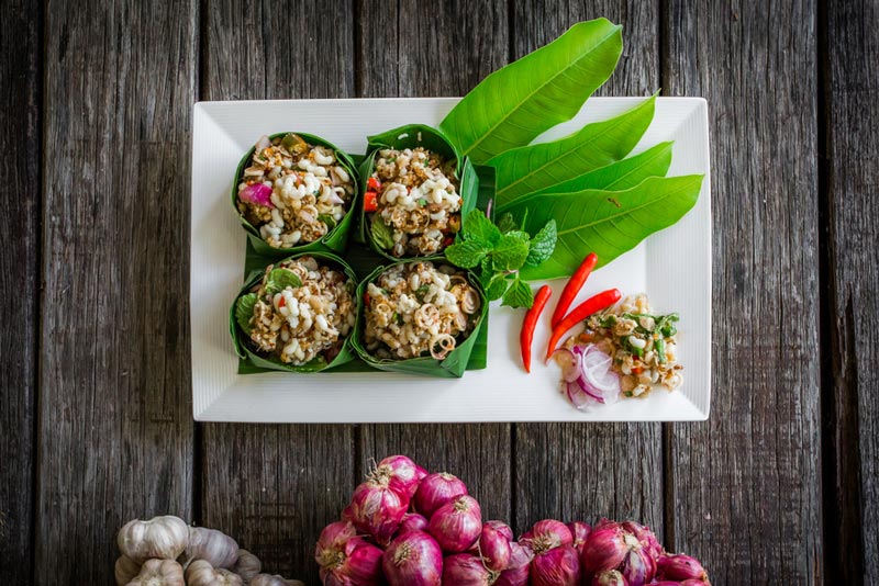 ยำไข่มดแดง