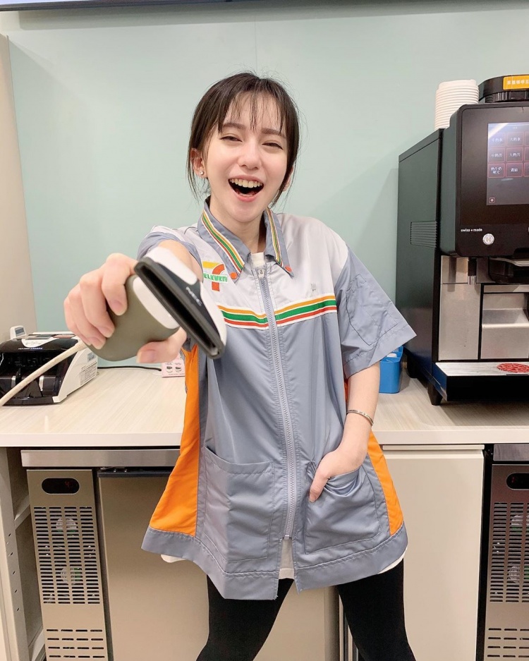 สาวเซเว่นไต้หวัน