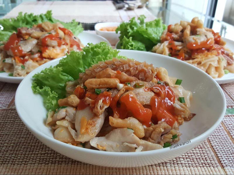 ก๋วยเตี๋ยวคั่วไก่ เมนูแห้ง สูตรอาหาร
