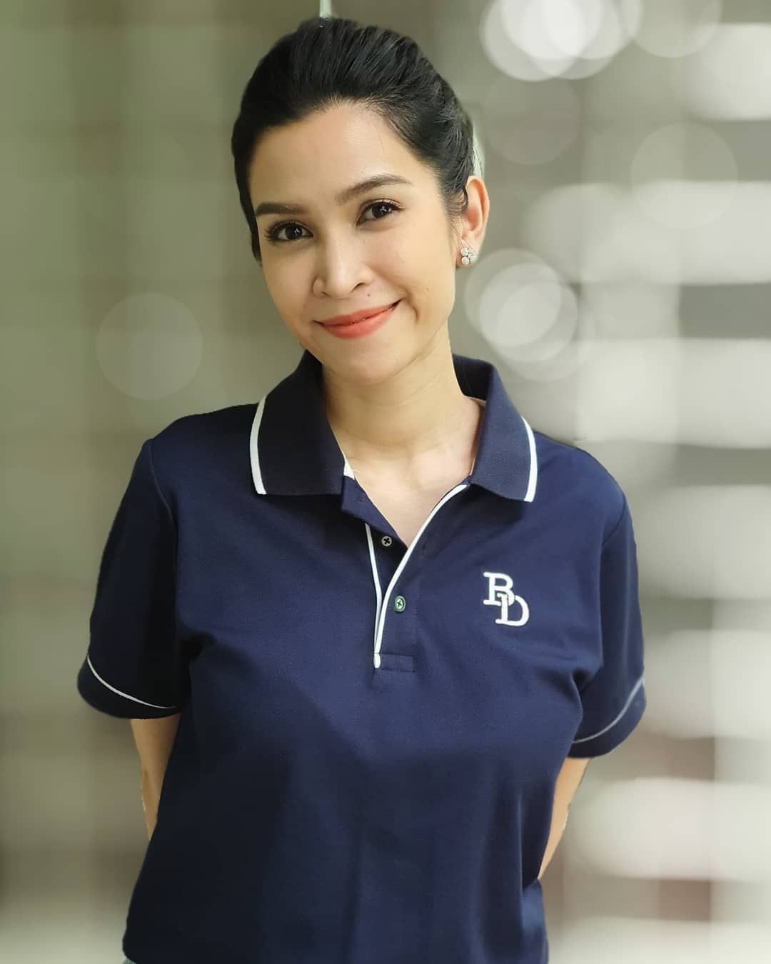 อี๊ฟ พุทธธิดา