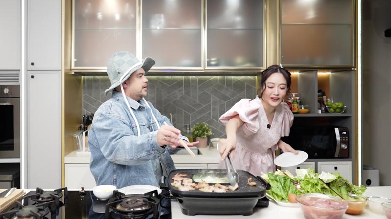 โอ๊ต ปราโมทย์ แก้มบุ๋ม ปรียาดา