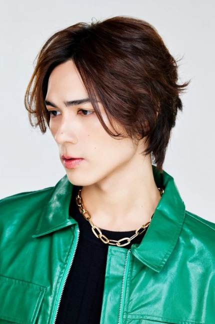 แน็ก ชาลี พัฒนาการความหล่อ