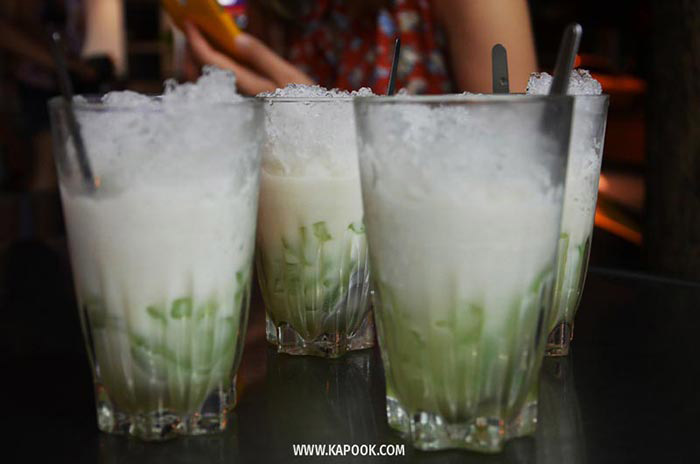 ร้านลอดช่อง