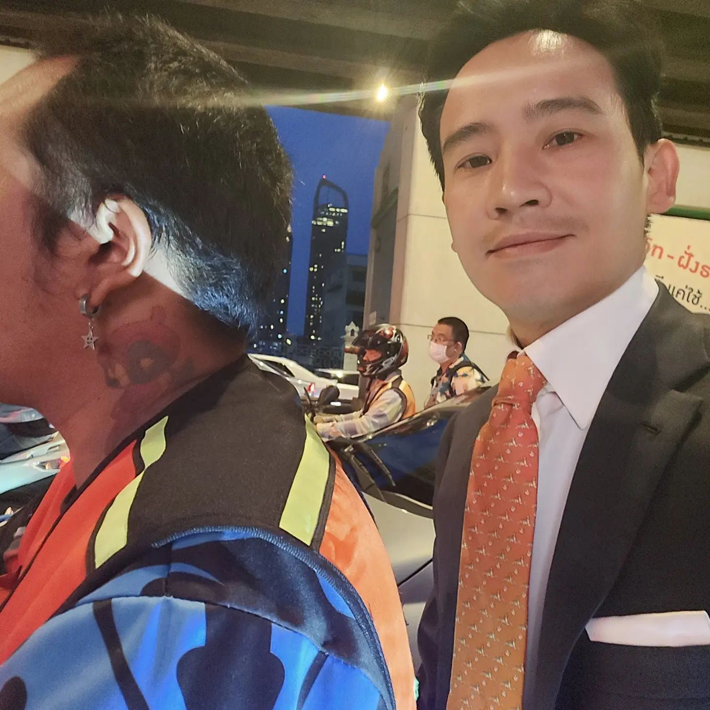 ทิม พิธา