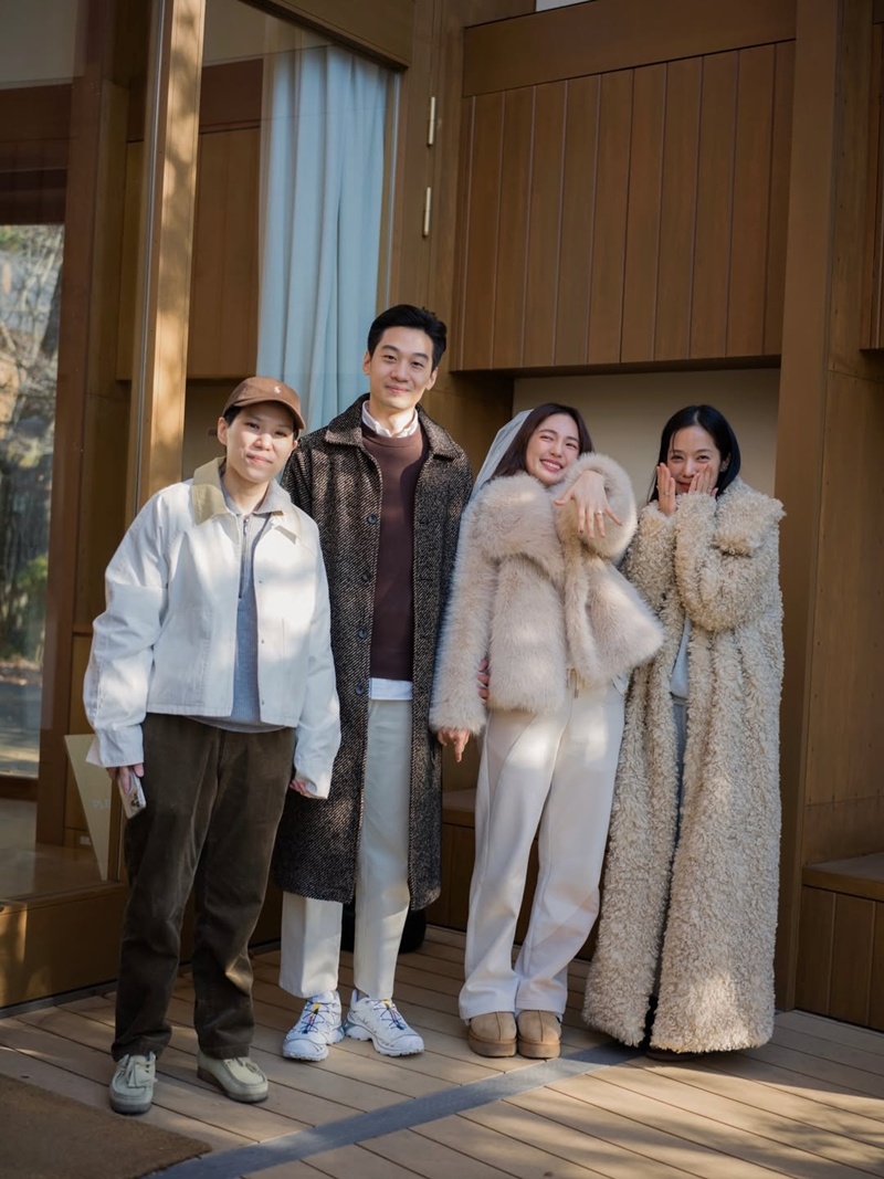 บัว นลินทิพย์ โพสต์ขอบคุณหลังถูก วิน วีระพันธ์ ขอแต่งงาน