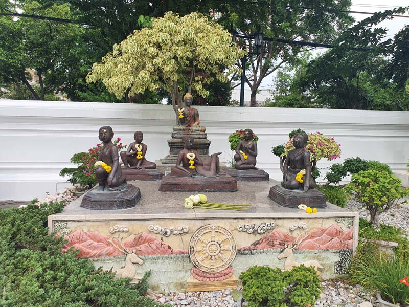 ไหว้พระ สิ่งศักดิ์สิทธิ์ วัดสุทัศน์  