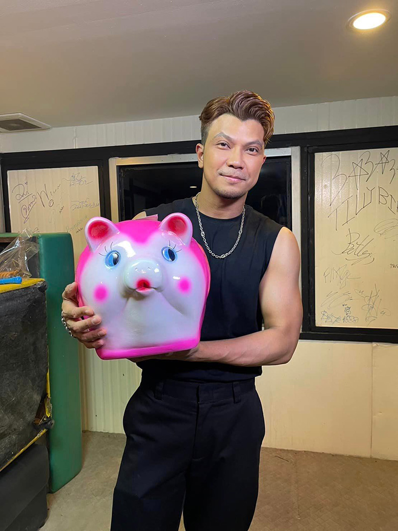 หนุ่ม กะลา