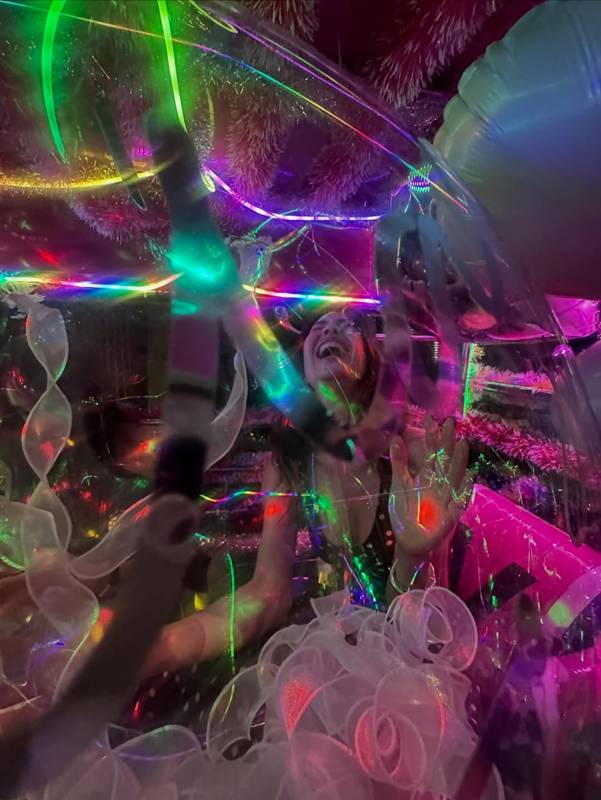 พอลล่า เทเลอร์ ฉลองวันเกิด 43 ปี