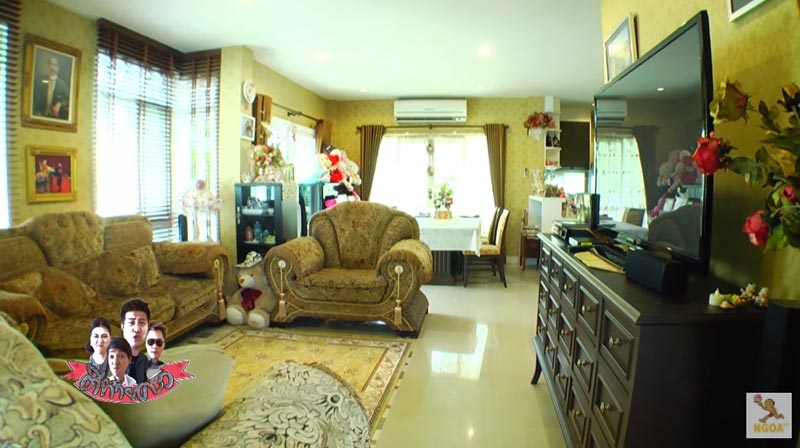ดาว พิมพ์ทอง บ้าน