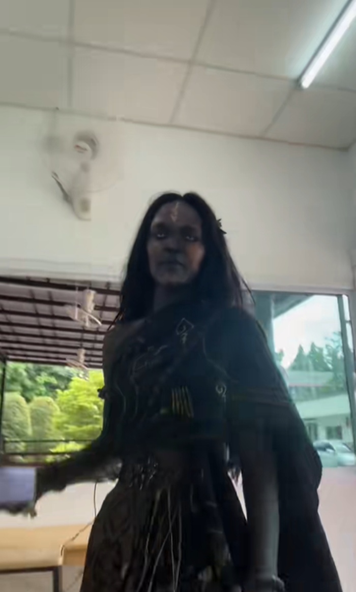 แต่งผี