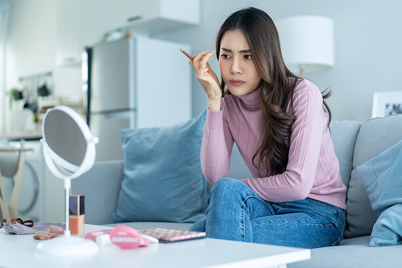 เมคอัพตกร่อง