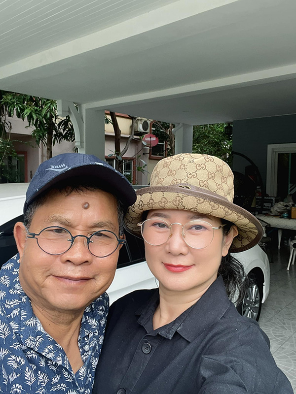 ปู กนกวรรณ เด๋อ ดอกสะเดา