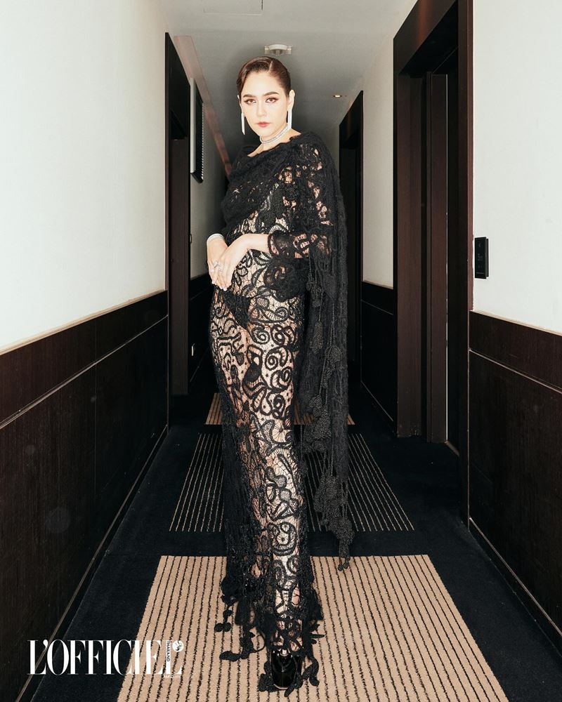 ชมพู่ เมืองคานส์