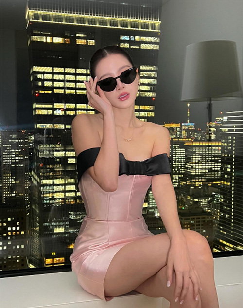 ใบเฟิร์น พิมพ์ชนก แฟชั่น