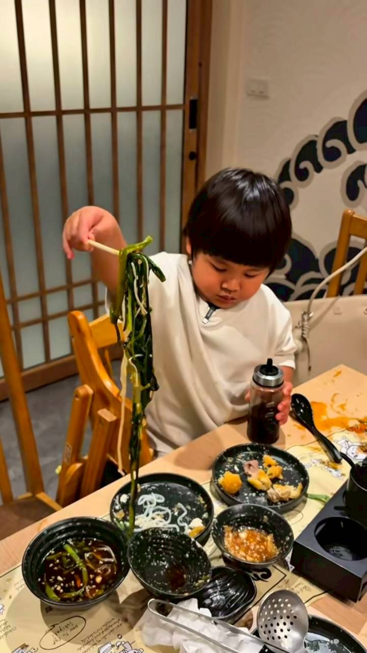 น้ำชา ชีรณัฐ แจงคลิปปล่อยลูกเล่นในร้านอาหาร