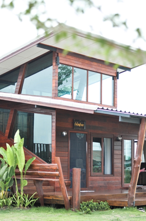 บ้านไม้หรู