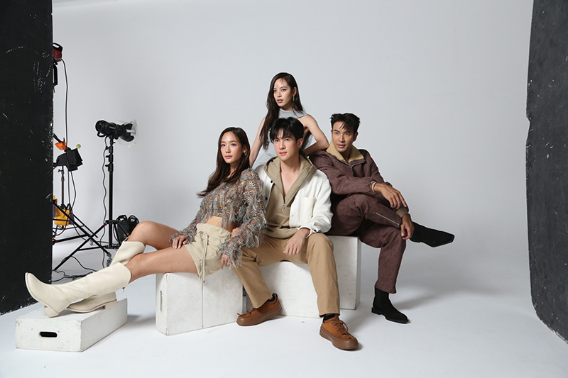 ภาพเบื้องหลัง ปฏิทินช่อง 3 ปี 2567