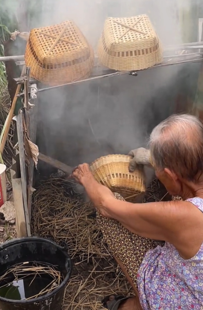 ย้อมสีกระจาด