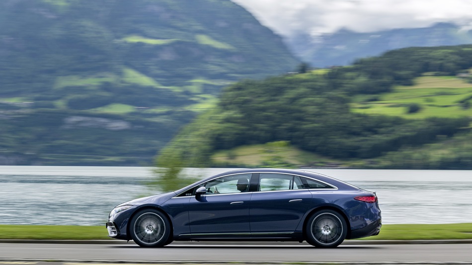 mercedes benz eqs