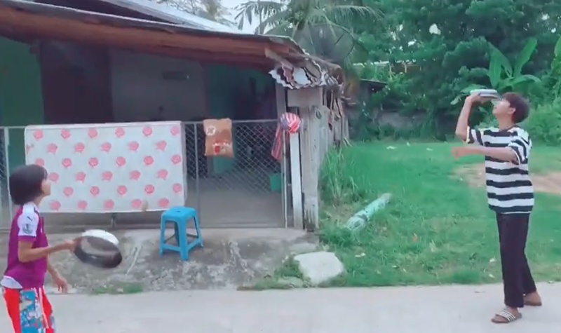 ตีแบด