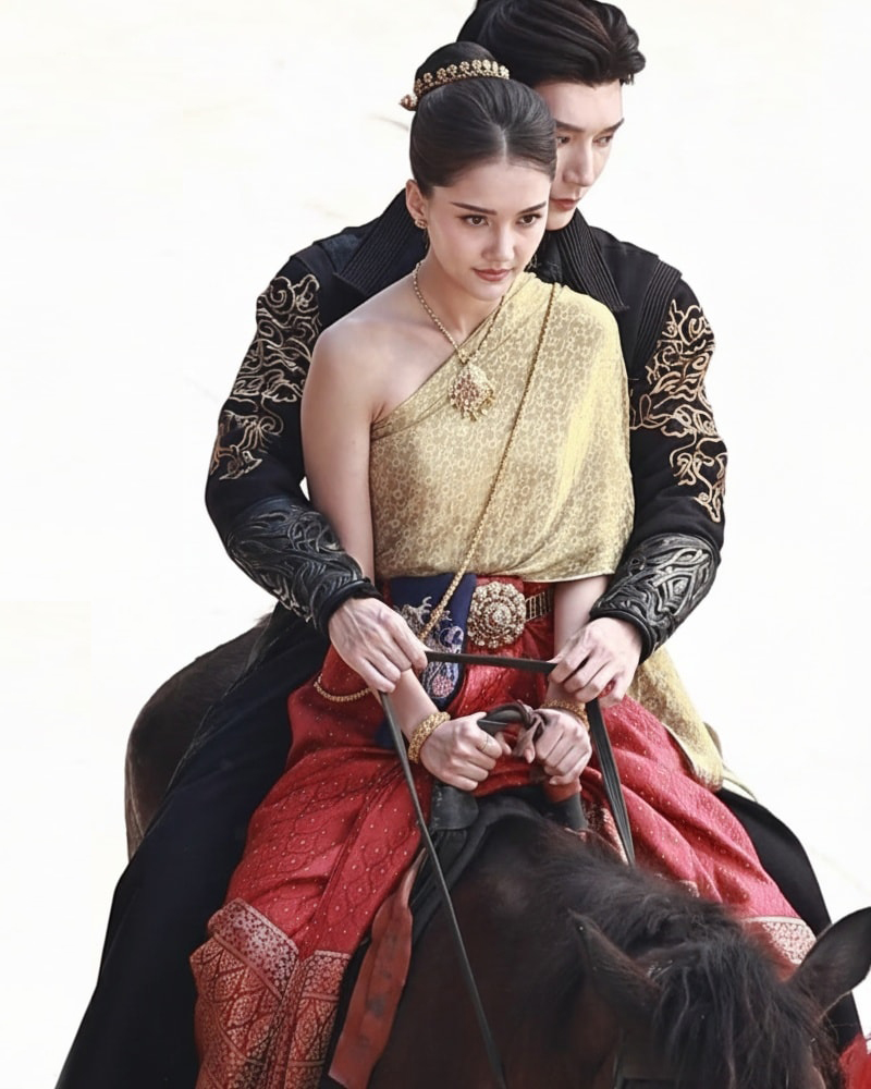 สาวไทยข้ามภพ ป่วนใจแม่ทัพ ซีรีส์จีนแนวตั้ง