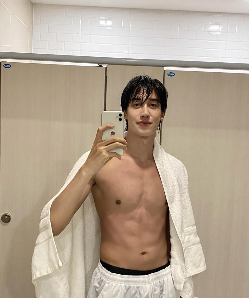 เชลล์ ธกฤต