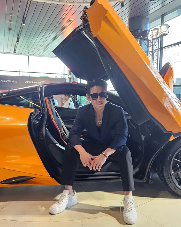 ดีเจเพชรจ้า