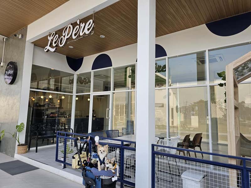 Le Père Bakery
