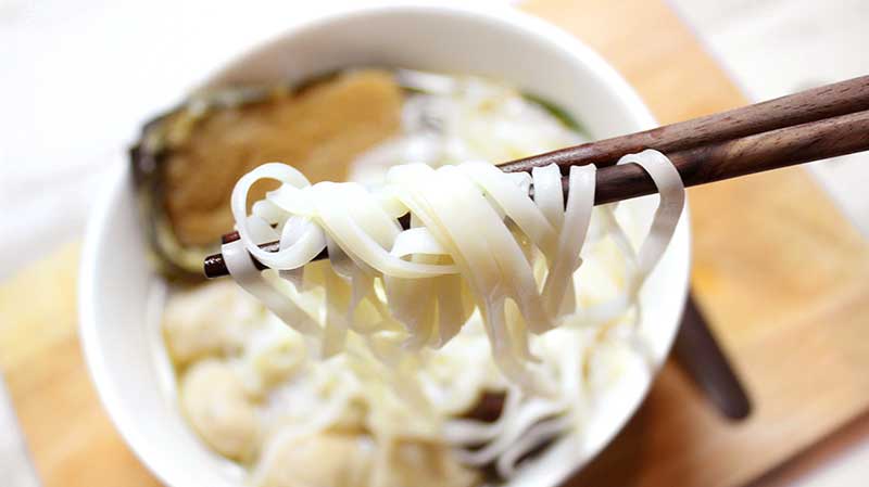 ก๋วยเตี๋ยวน้ำซุปเห็ดหอมเจ