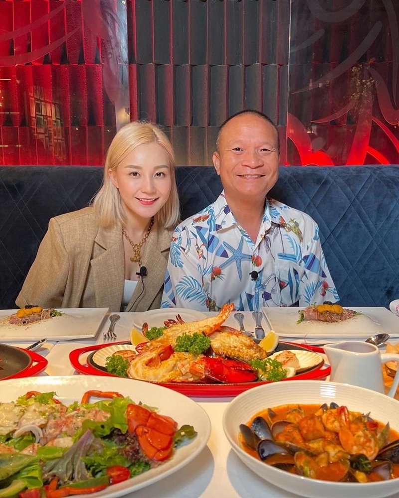 เอ็ม บุษราคัม