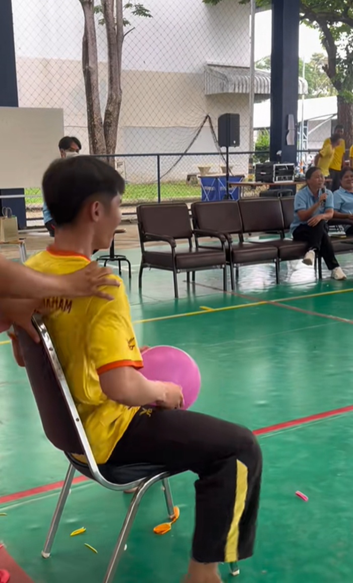 ลูกโป่งแตก