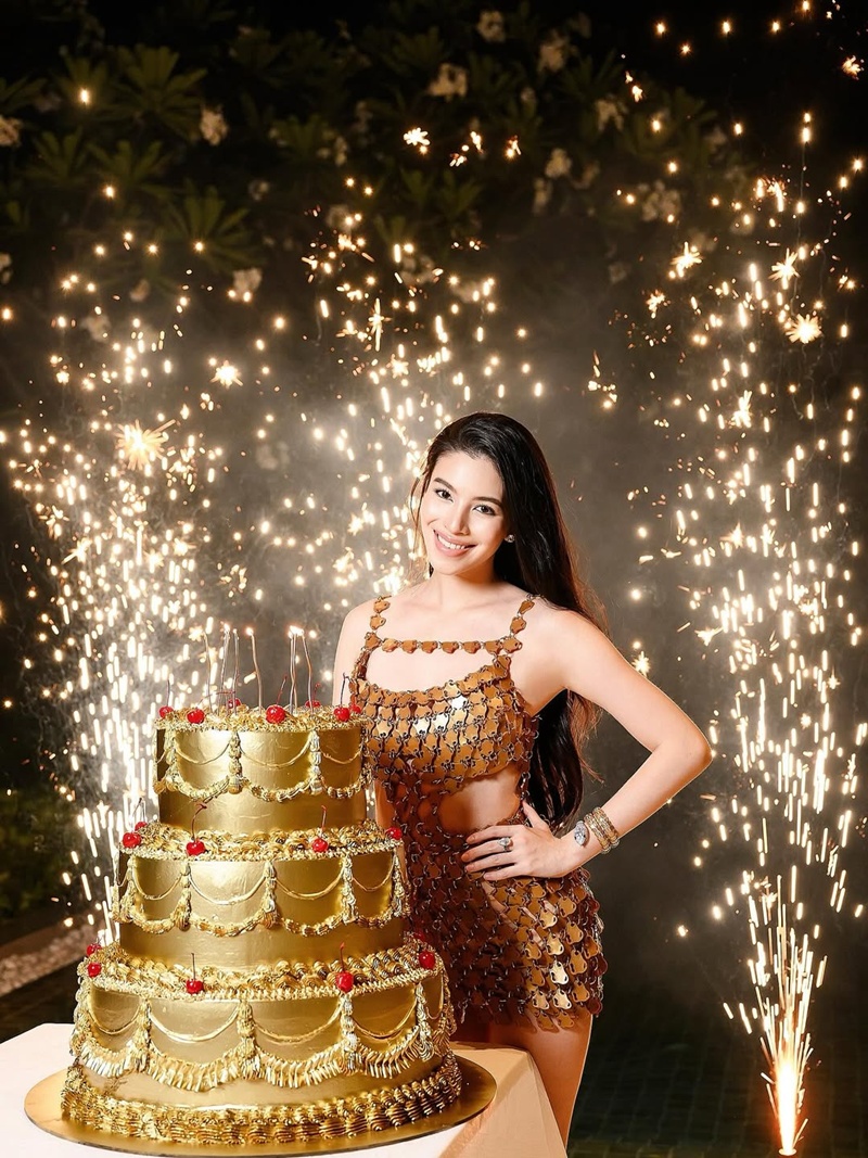 แคท ซอนญ่า ฉลองวันเกิดในวัย 32 ปี